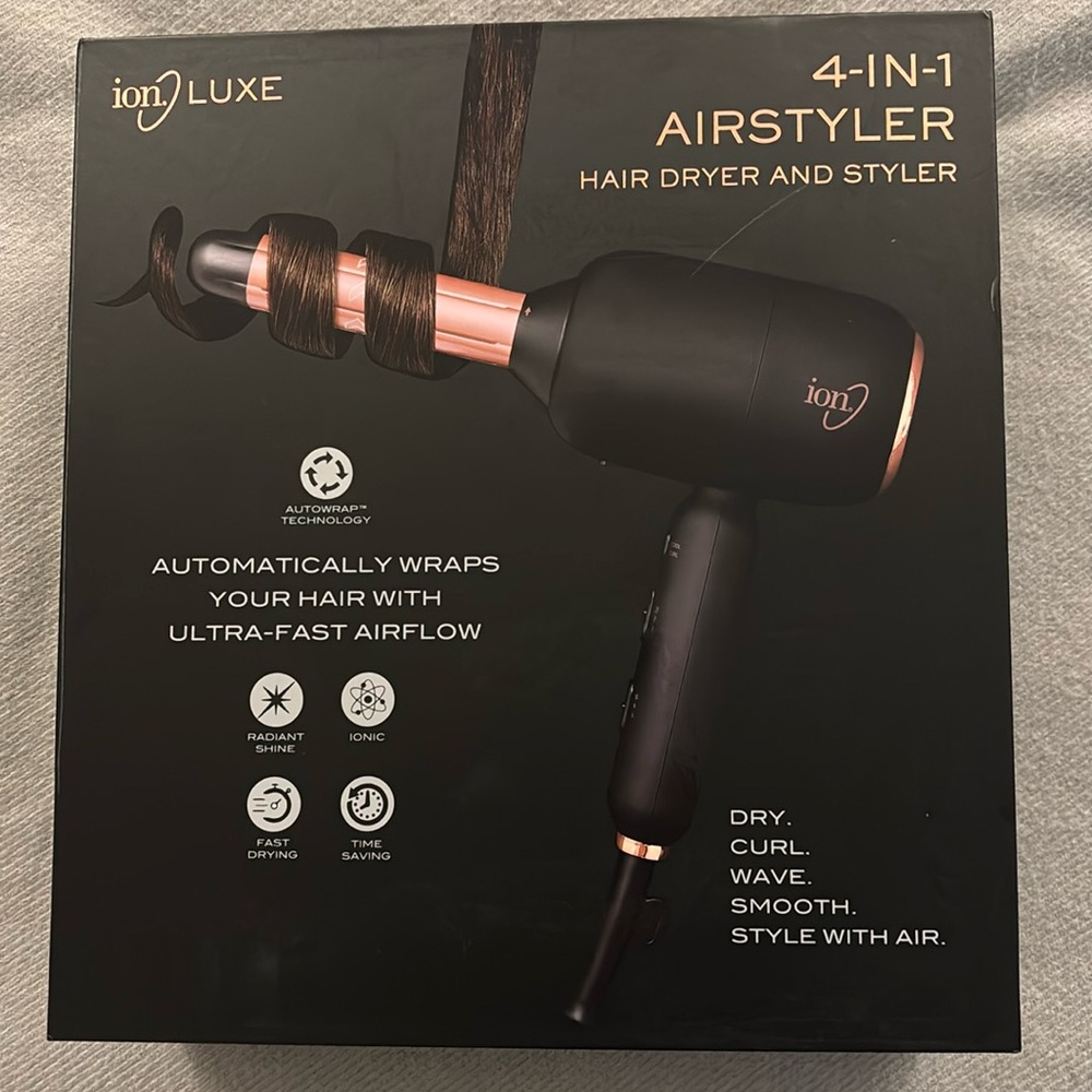 Hair Dryer & Styler 
4-in-1 AIRSTYLER